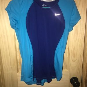 Nike athletic short sleeve